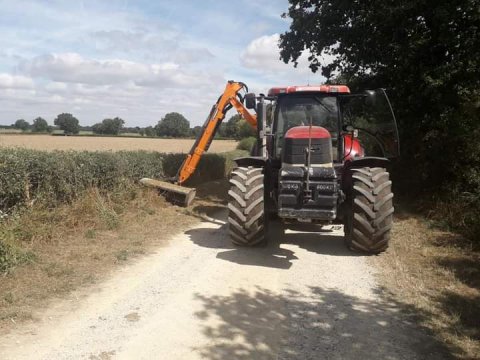 Broyage de haie - élagage - broyage d'accotement - entreprise de travaux agricoles 79 