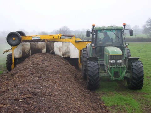 Compostage fumier 79 - entreprise de travaux agricoles 79 