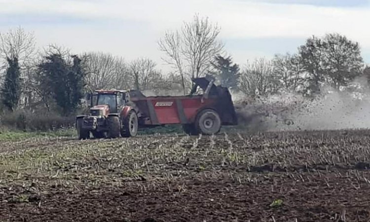 épandage fumier 79 - entreprise de travaux agricoles 79 - sarl macheteau 